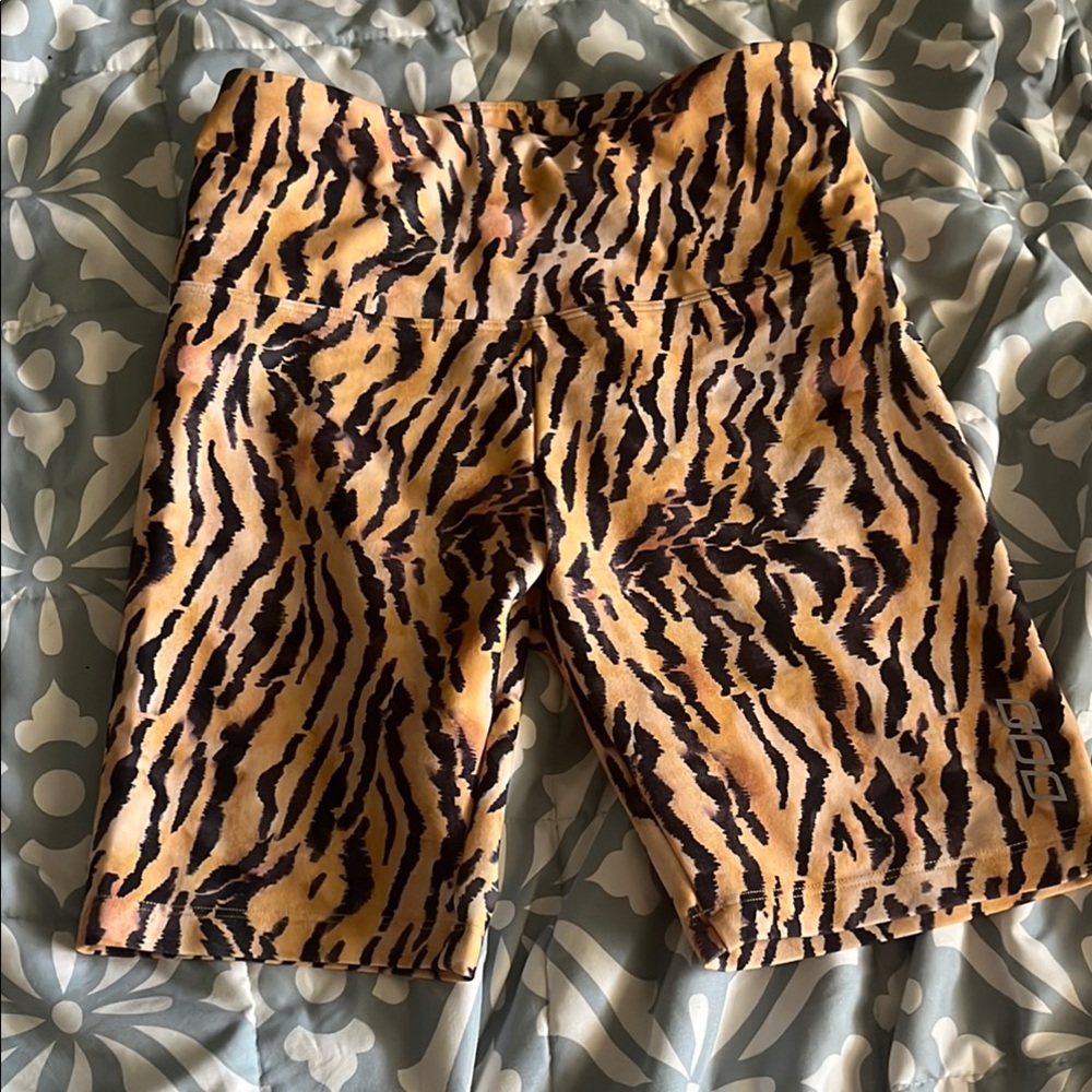 Lorna Jane Tiger Print Bike Shorts